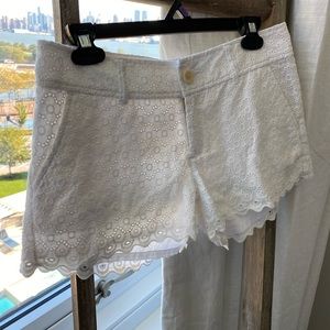 Lilly Pulitzer Eyelet Walsh Short 😍